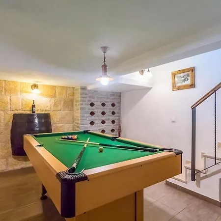 Vojnovic Villa Duce